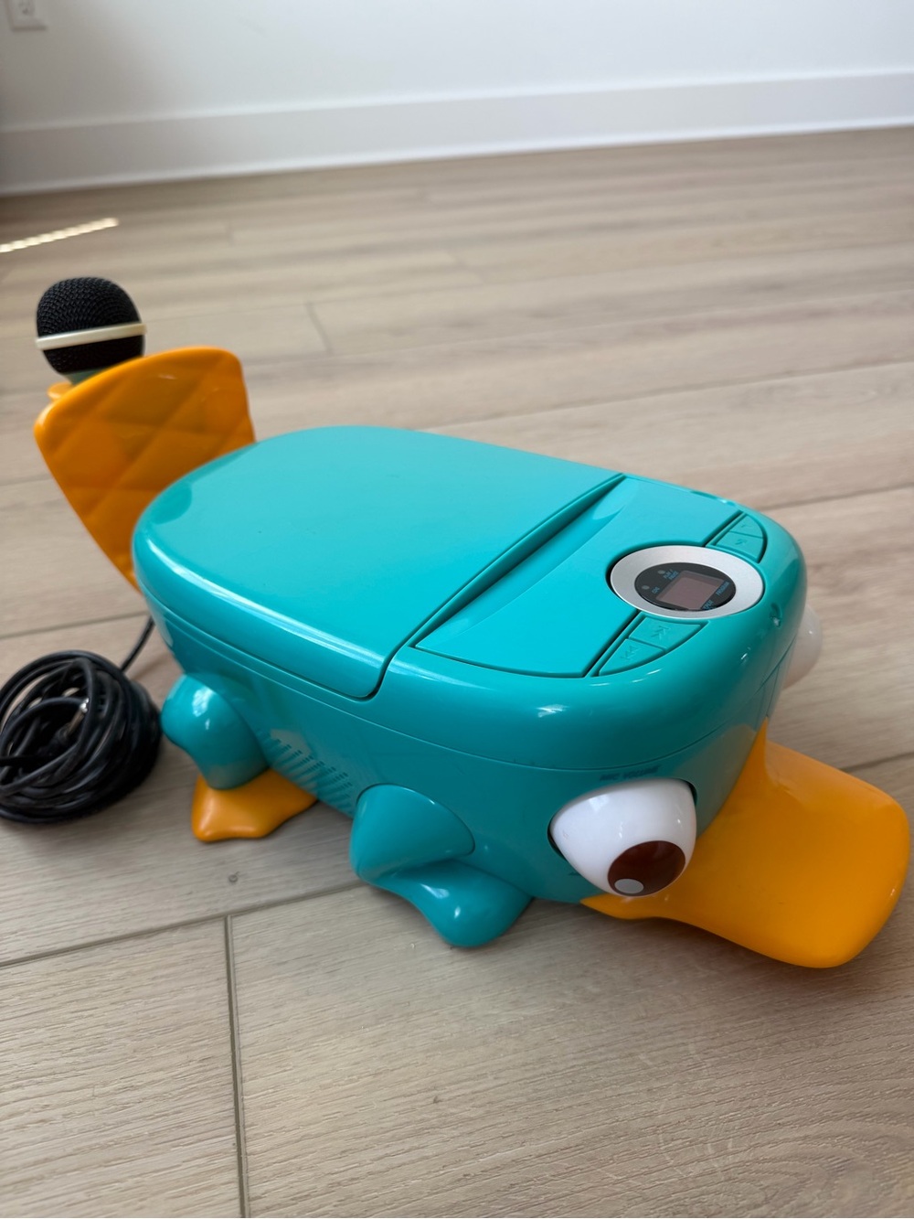Disney Phineas & Ferb Perry the Platypus "Perry-Oke" Karaoke Machine TESTED